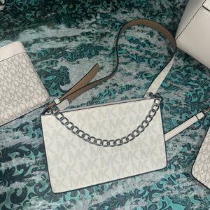 Michael Kors White Crossbody Bag with Chain